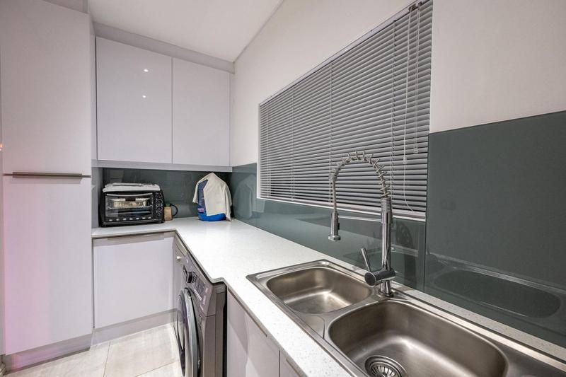 4 Bedroom Property for Sale in Kaapsig Western Cape